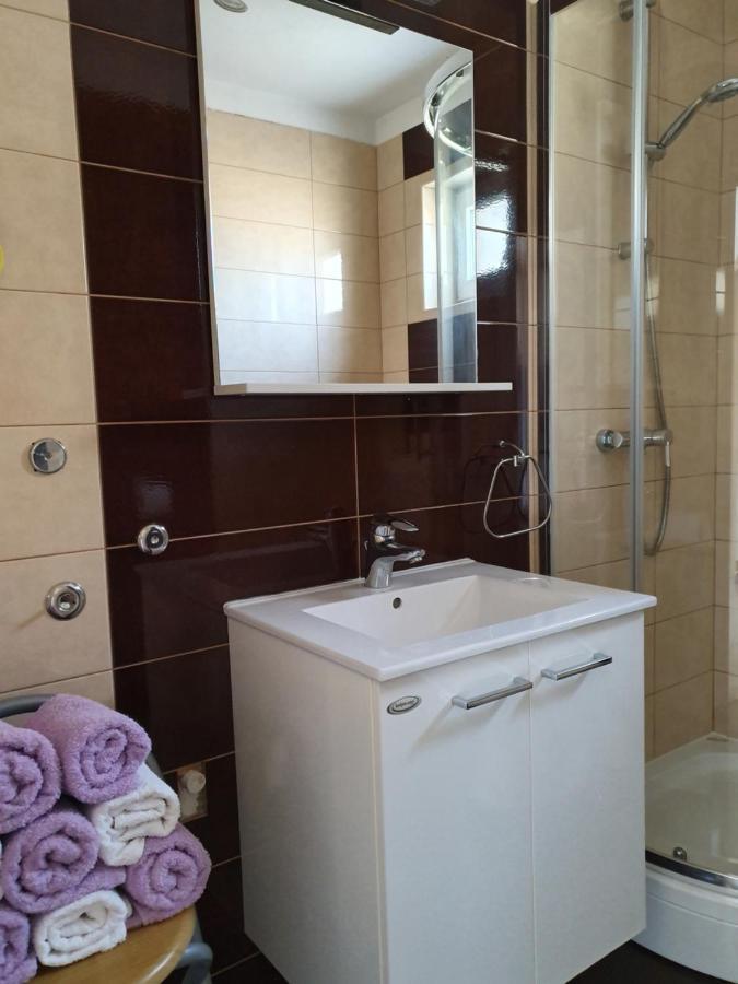 Lavender Apartments Драге Екстериор снимка