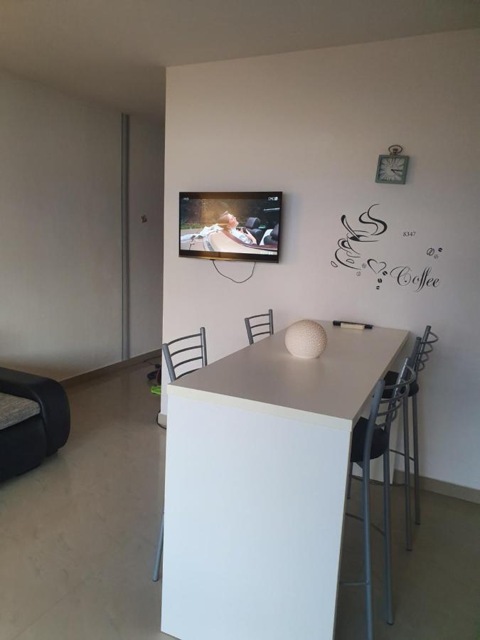 Lavender Apartments Драге Екстериор снимка